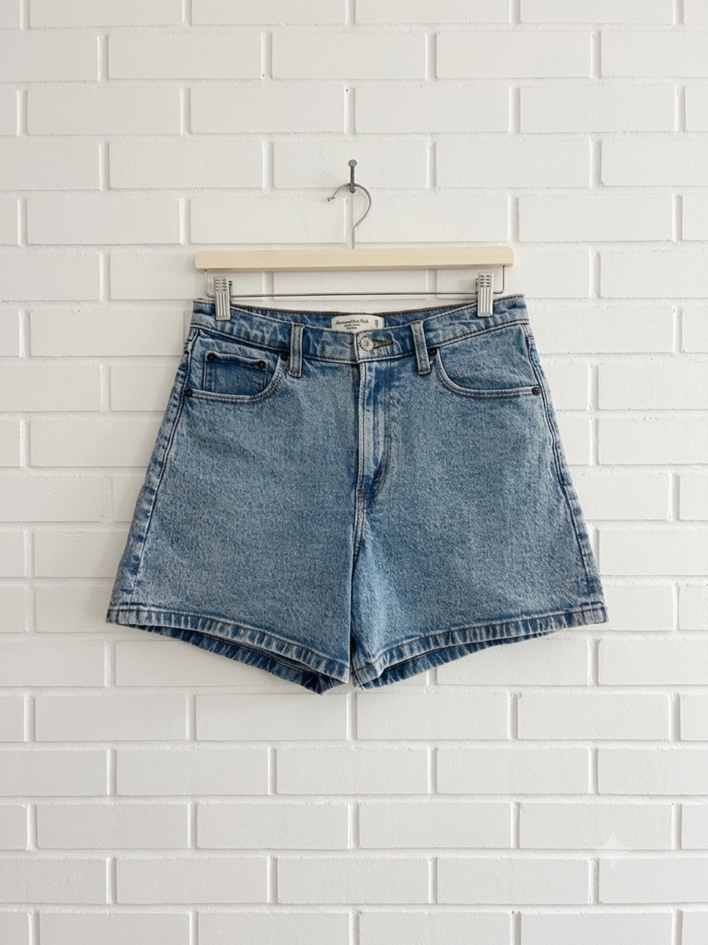 Abercrombie & Fitch The Dad Short High Rise Denim Shorts Light Wash Size 29/8